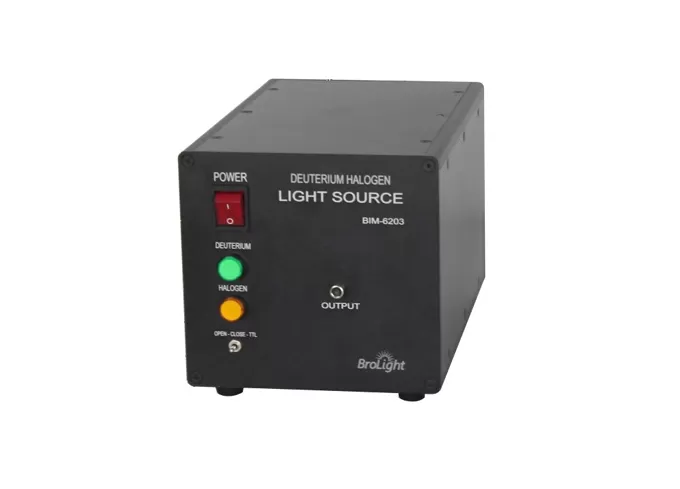 Les caractéristiques de la source lumineuse de deutérium